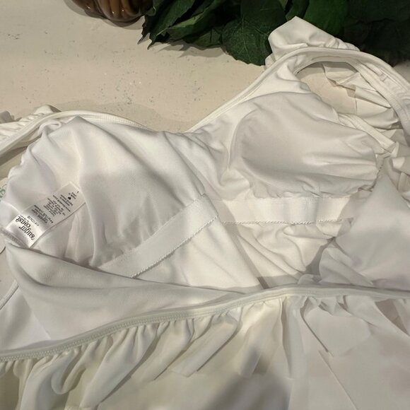 Lolli Swim Sugar Coast White One-Piece Swimsuit Large - Picture 8 of 8